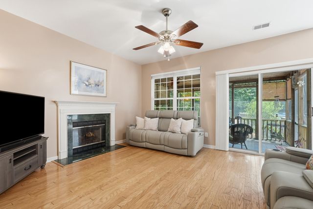 1516 Cypress Pointe Drive, Mount Pleasant, SC 29466