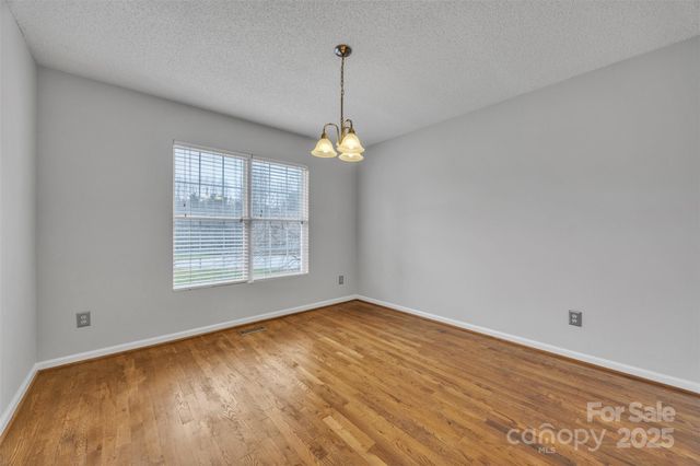 552 Meadowridge Drive, Taylorsville, NC 28681