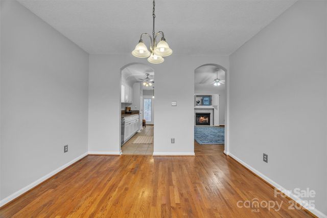 552 Meadowridge Drive, Taylorsville, NC 28681