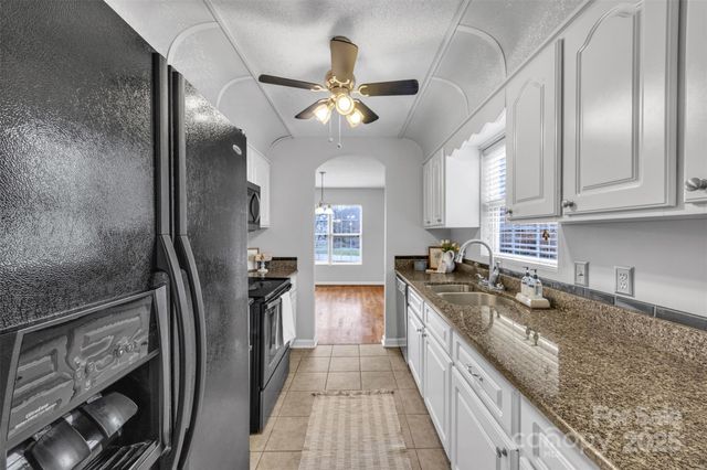 552 Meadowridge Drive, Taylorsville, NC 28681