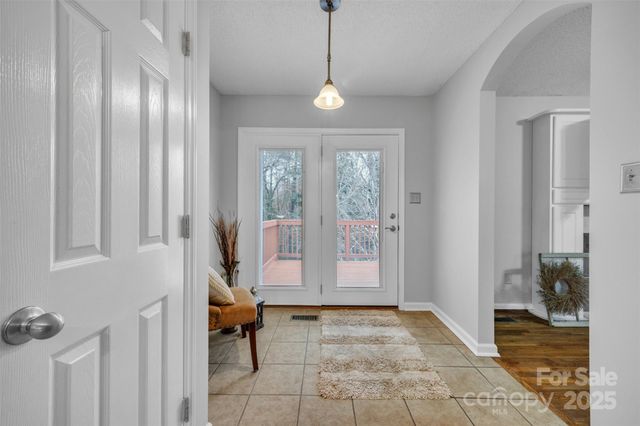 552 Meadowridge Drive, Taylorsville, NC 28681