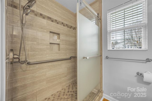 552 Meadowridge Drive, Taylorsville, NC 28681