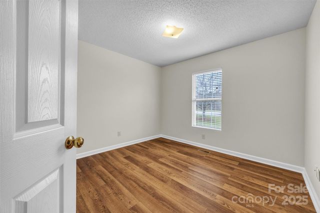 552 Meadowridge Drive, Taylorsville, NC 28681