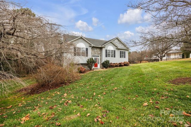 552 Meadowridge Drive, Taylorsville, NC 28681