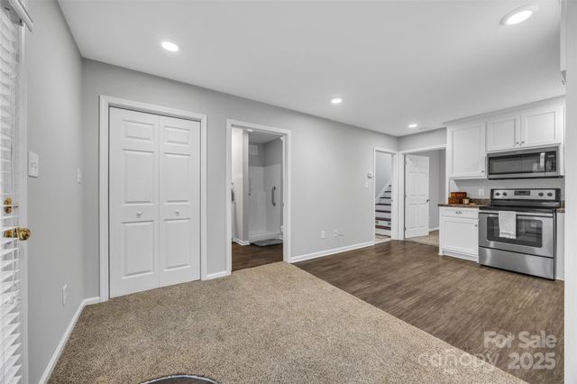 552 Meadowridge Drive, Taylorsville, NC 28681