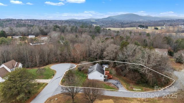 552 Meadowridge Drive, Taylorsville, NC 28681