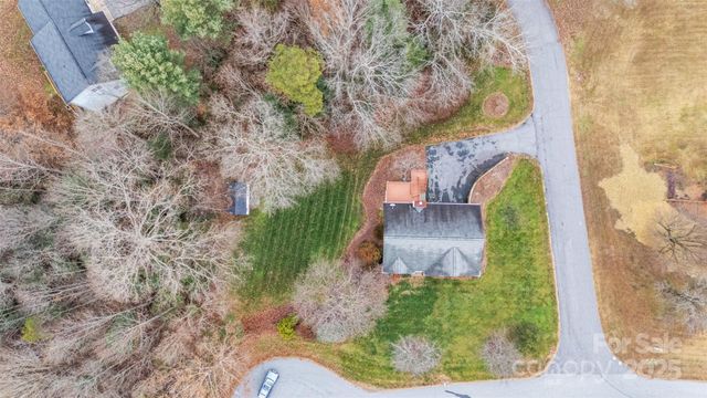 552 Meadowridge Drive, Taylorsville, NC 28681