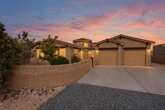 708 3rd Street NE, Rio Rancho, NM 87124