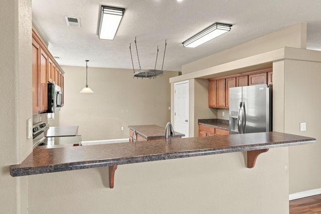 708 3rd Street NE, Rio Rancho, NM 87124