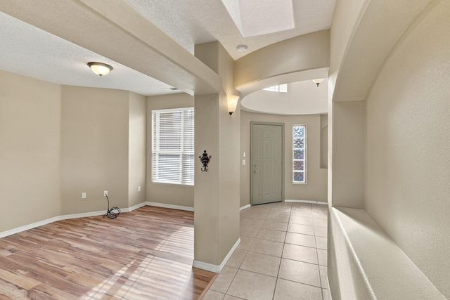 708 3rd Street NE, Rio Rancho, NM 87124