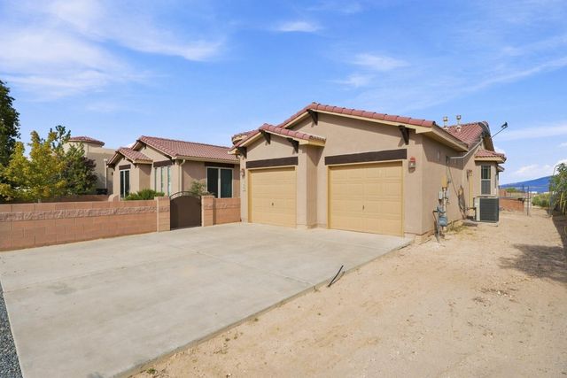 708 3rd Street NE, Rio Rancho, NM 87124