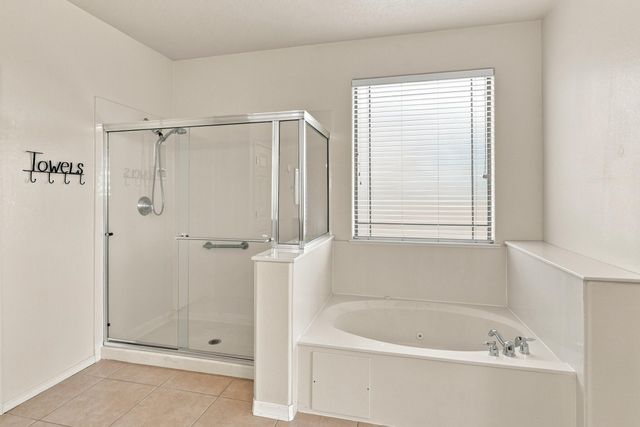 708 3rd Street NE, Rio Rancho, NM 87124
