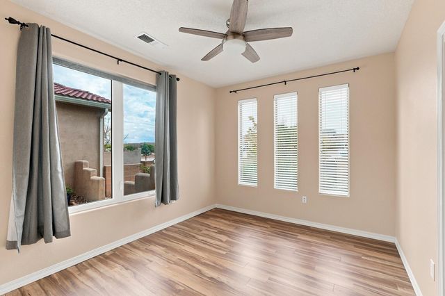 708 3rd Street NE, Rio Rancho, NM 87124