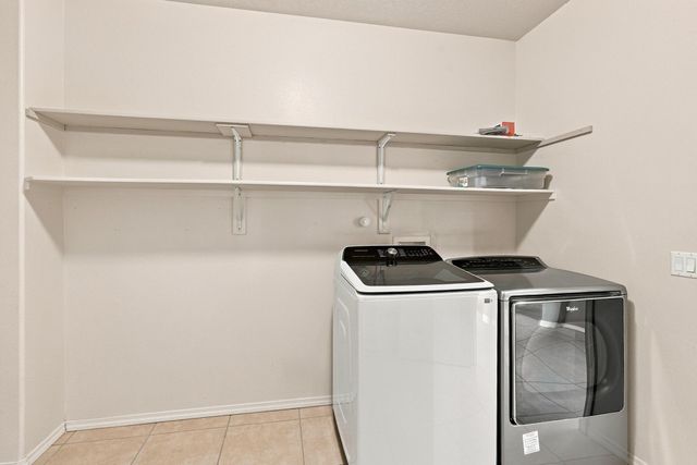 708 3rd Street NE, Rio Rancho, NM 87124