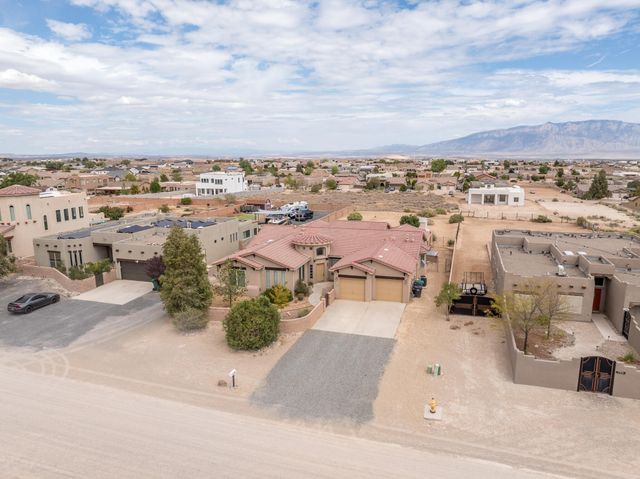 708 3rd Street NE, Rio Rancho, NM 87124