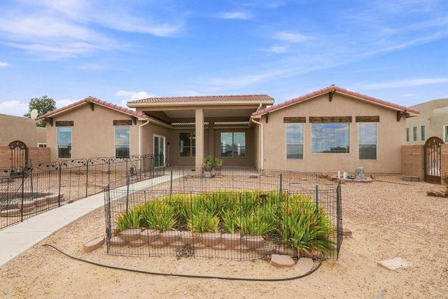 708 3rd Street NE, Rio Rancho, NM 87124