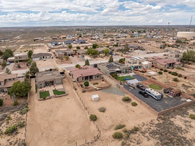 708 3rd Street NE, Rio Rancho, NM 87124