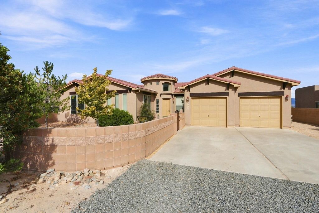 708 3rd Street NE, Rio Rancho, NM 87124
