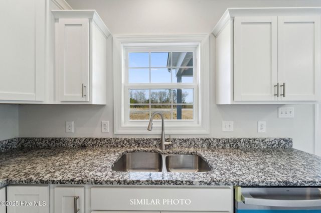 828 Maritime Way, Jacksonville, NC 28546