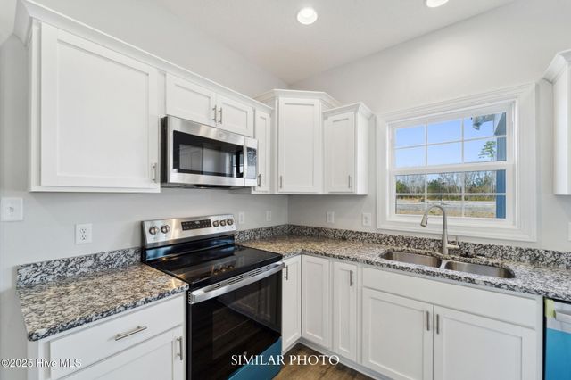 828 Maritime Way, Jacksonville, NC 28546