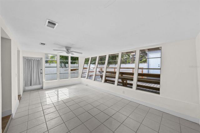 318 COMO STREET, Tampa, FL 33606