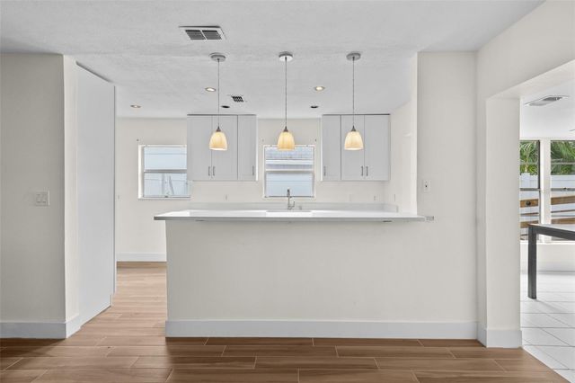 318 COMO STREET, Tampa, FL 33606