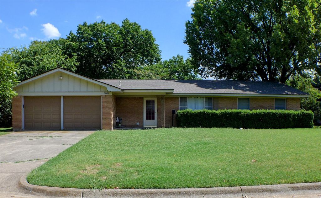 5809 Winifred Drive, Fort Worth, TX 76133