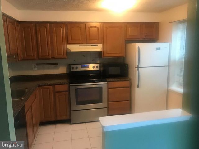 8424 LAZY CREEK CT, Springfield, VA 22153