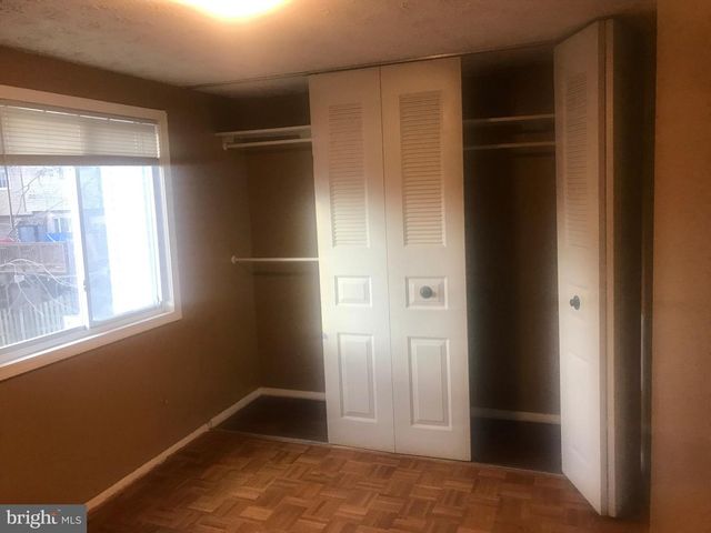 8424 LAZY CREEK CT, Springfield, VA 22153