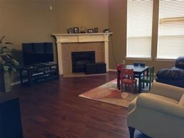 3520 Carlton Street, Grapevine, TX 76092