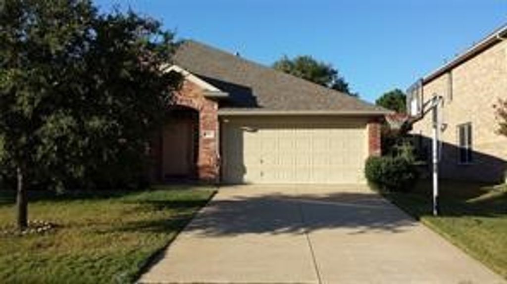 3520 Carlton Street, Grapevine, TX 76092
