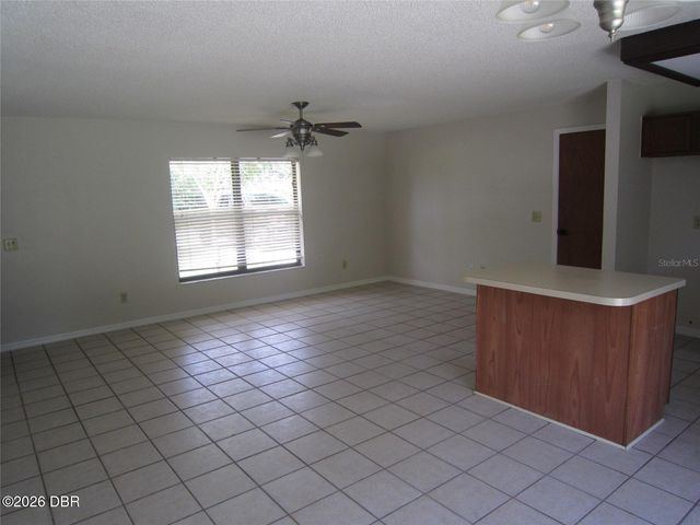 113 W Washington Avenue, Deland, FL 32720