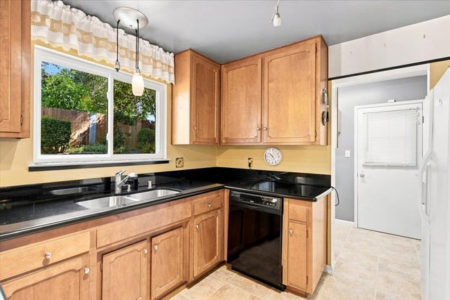 5013 Hillridge Way, Fair Oaks, CA 95628