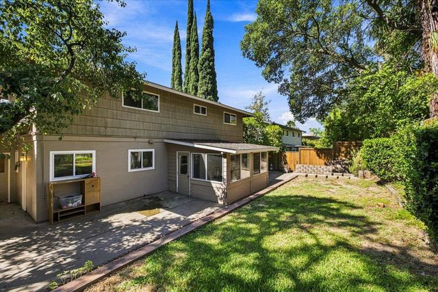 5013 Hillridge Way, Fair Oaks, CA 95628