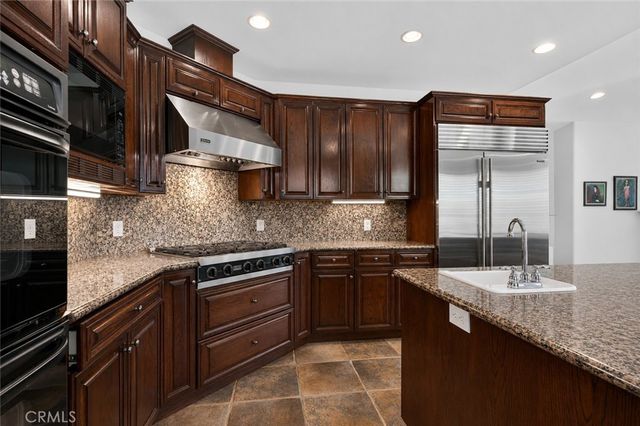 3315 Via Verde Court, Calabasas, CA 91302