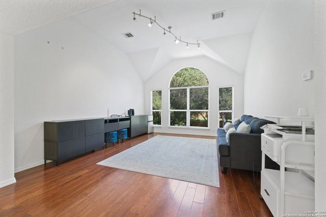 614 Cypress Trail, San Antonio, TX 78256