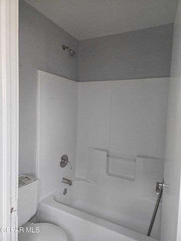 515 W Missouri Avenue Apt 8, El Paso, TX 79901