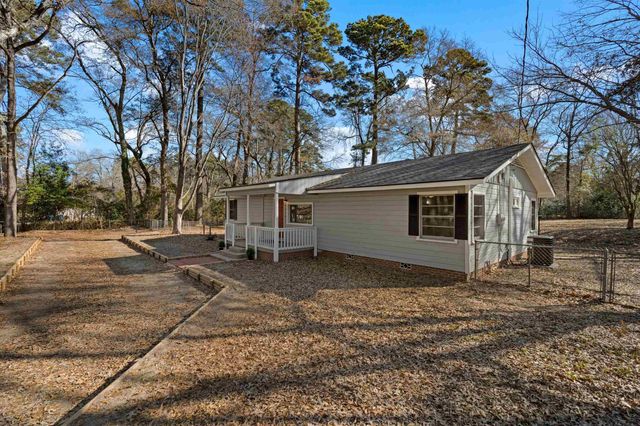 308 Mae Dr, Marshall, TX 75672