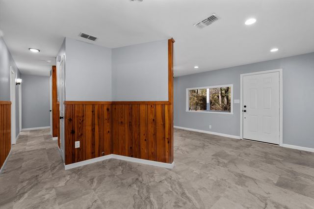 308 Mae Dr, Marshall, TX 75672