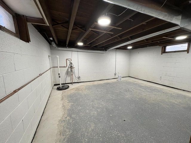 1017 E Pearson STREET, Milwaukee, WI 53202