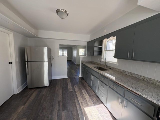 1017 E Pearson STREET, Milwaukee, WI 53202