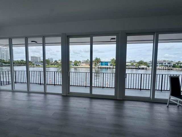 3113 S OCEAN Drive 209, Hallandale Beach, FL 33009