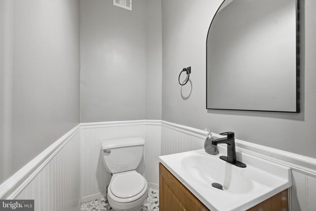 3300 CARLISLE AVE, Baltimore, MD 21216