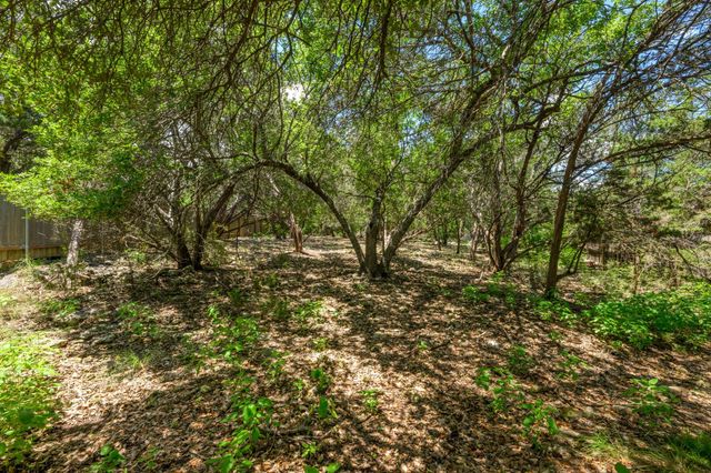 6 Basswood CIR, Wimberley, TX 78676