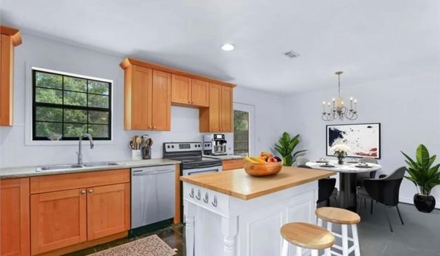 6 Basswood CIR, Wimberley, TX 78676