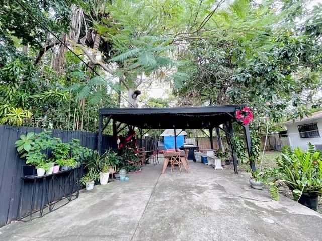 800 NW 29th Ter, Miami, FL 33127