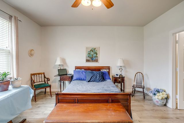 253 Heritage Hill Drive, Lewisville, TX 75067