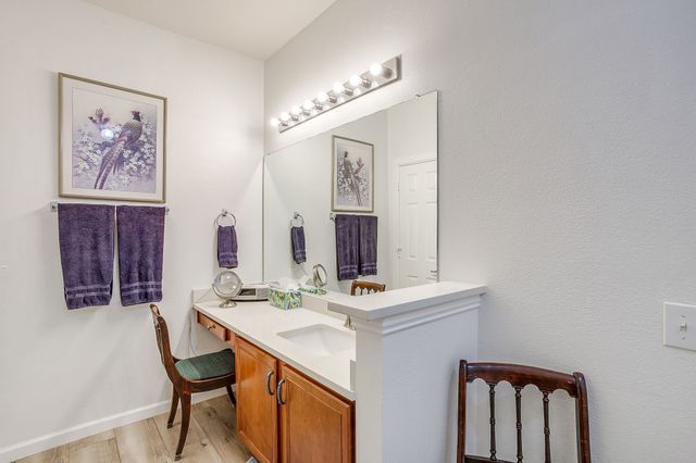 253 Heritage Hill Drive, Lewisville, TX 75067