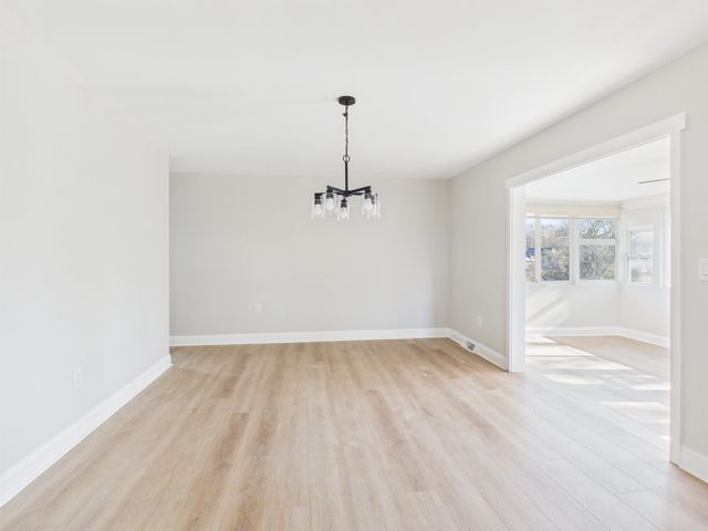 1 Richbourg Ct Court, Greenville, SC 29615