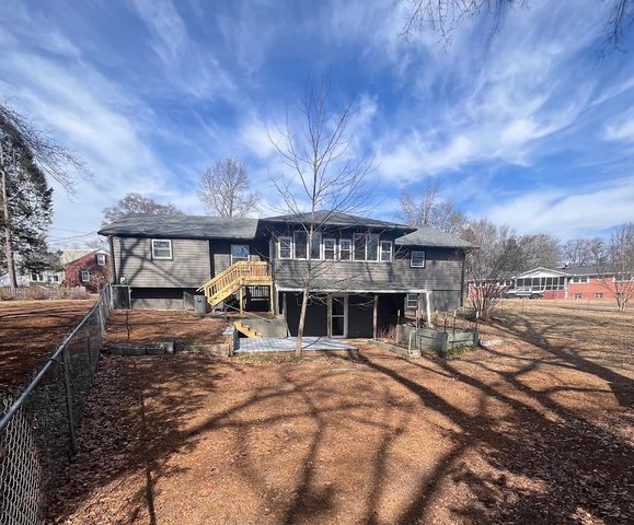 1 Richbourg Ct Court, Greenville, SC 29615